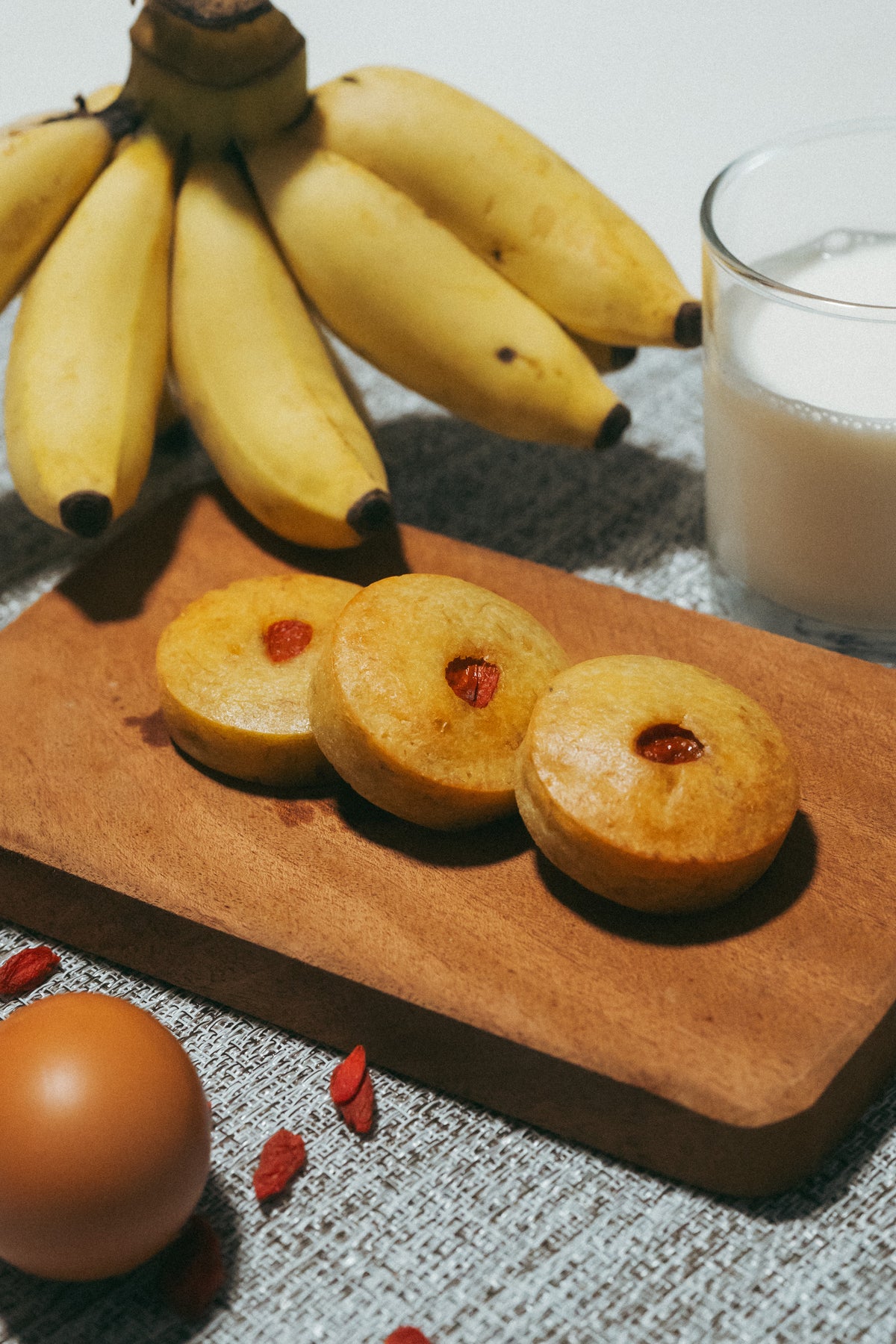 Banana Goji Berries Muffins